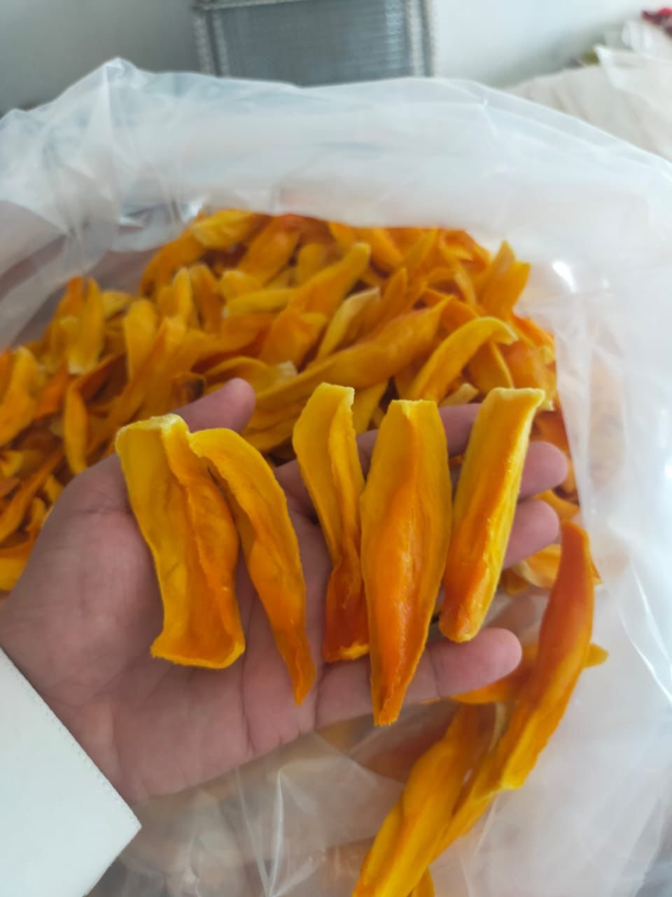 premium organic dried mango